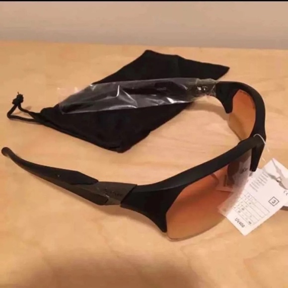 A123 NWT Black sports sunglasses - Picture 4 of 4